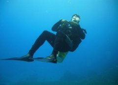 ǳ̸��ΰ���ˮ�¿ռ�����